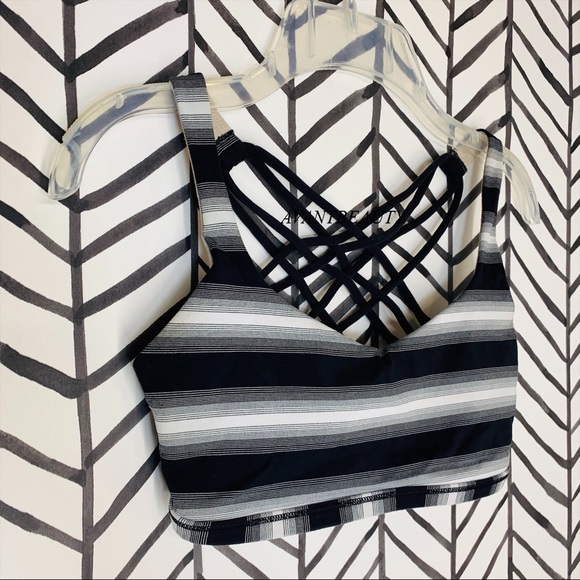 🔸 Lululemon free to be wild bra striped black 4 - Picture 5 of 9